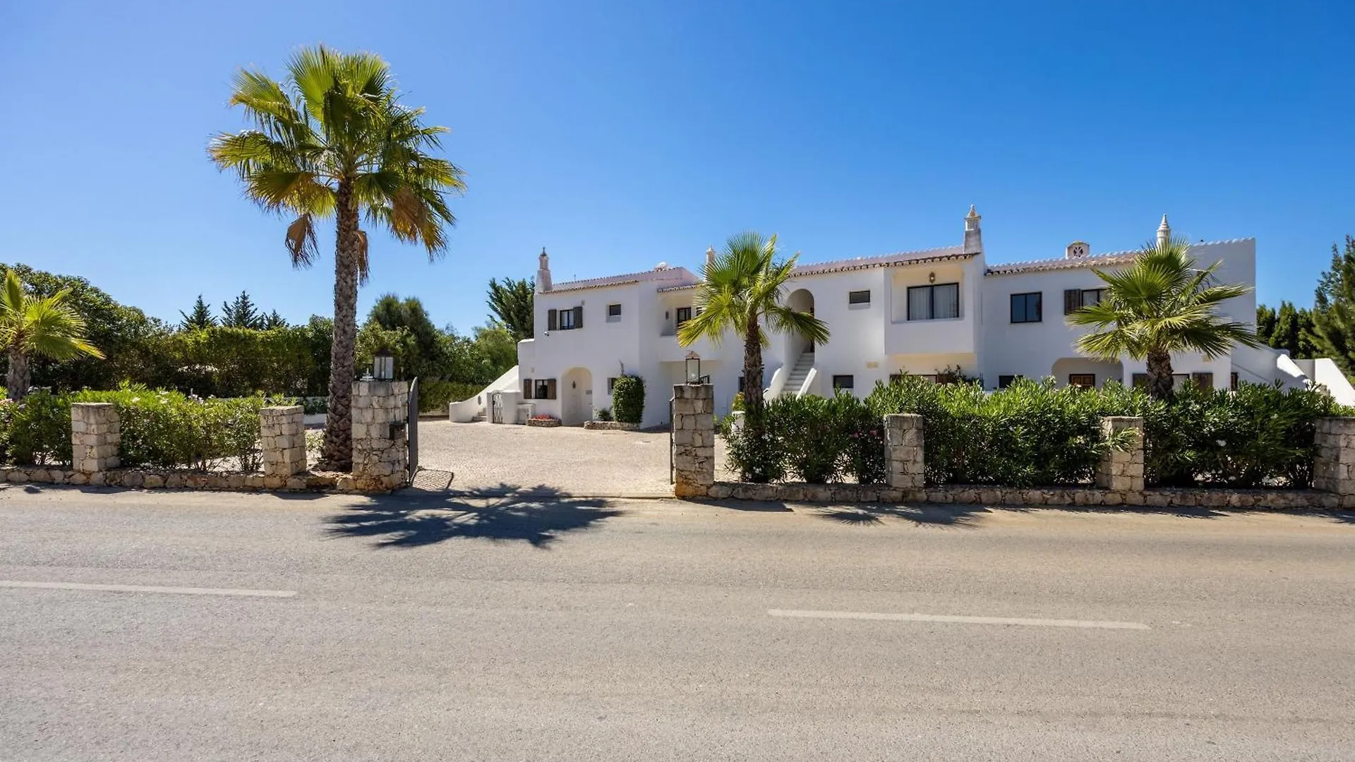 Amazing Carvoeiro Villa Villa Carvoeiro Grande 16 Bedrooms Private Pool Great For Large Groups Algarve 0*, Carvoeiro (Lagoa) Portugal