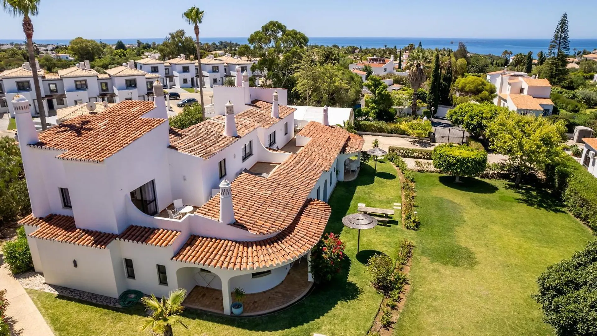 Amazing Carvoeiro Villa Villa Carvoeiro Grande 16 Bedrooms Private Pool Great For Large Groups Algarve