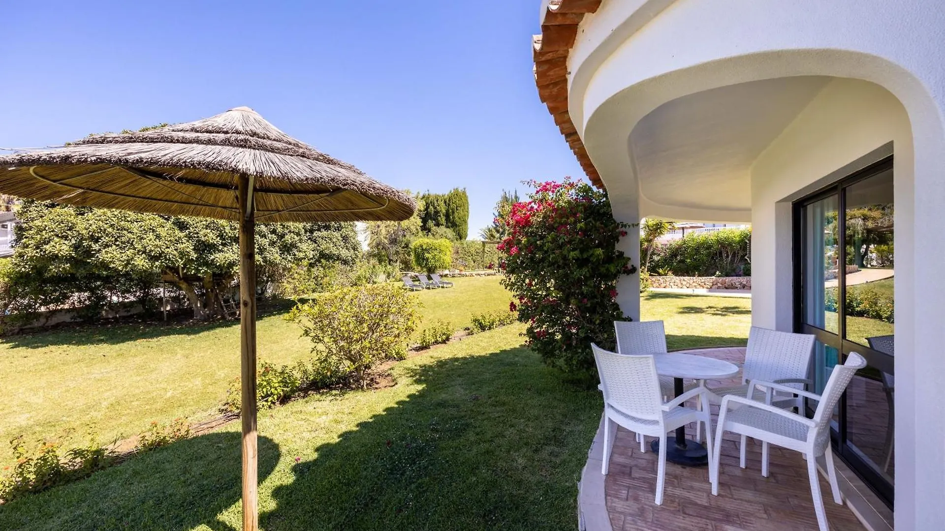 Amazing Carvoeiro Villa Villa Carvoeiro Grande 16 Bedrooms Private Pool Great For Large Groups Algarve 葡萄牙