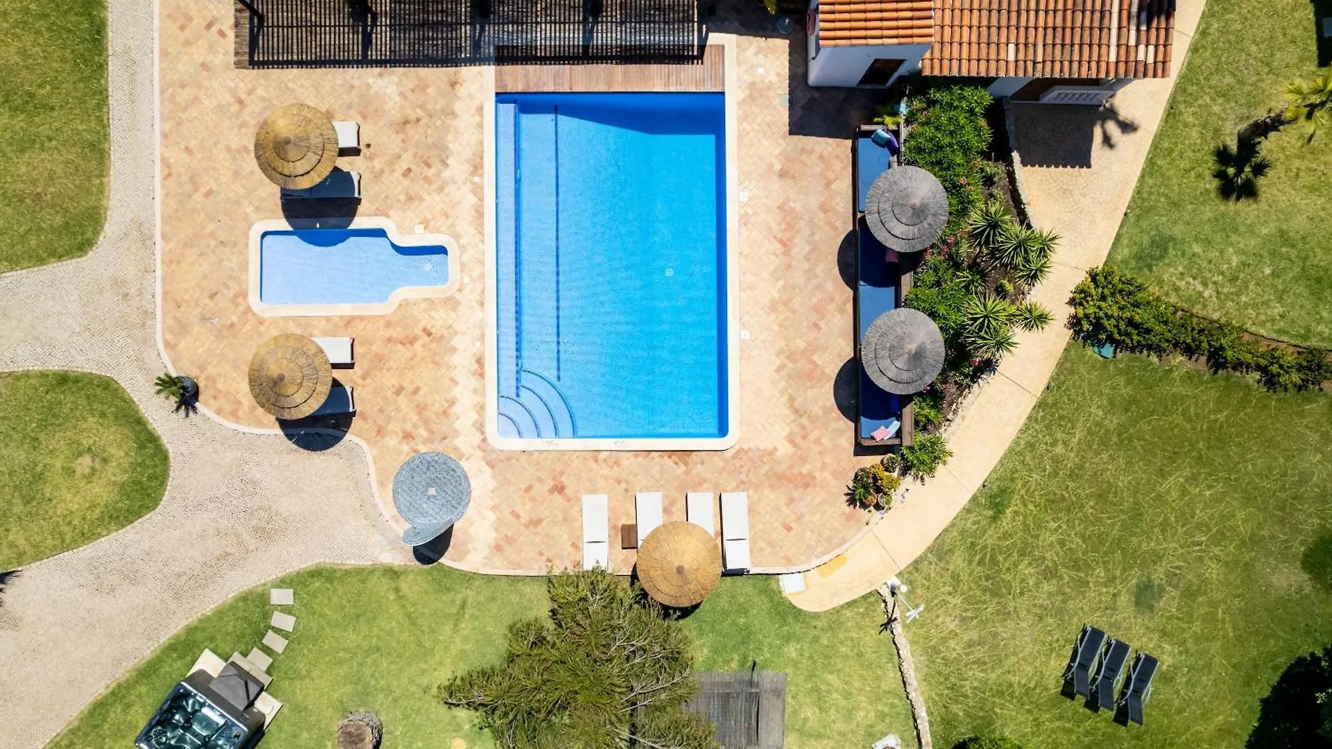 Amazing Carvoeiro Villa Villa Carvoeiro Grande 16 Bedrooms Private Pool Great For Large Groups Algarve Portugal